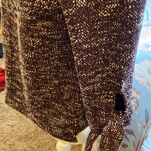 New with tags set, tweed style burgundy with hint of white, - Picture 4 of 4